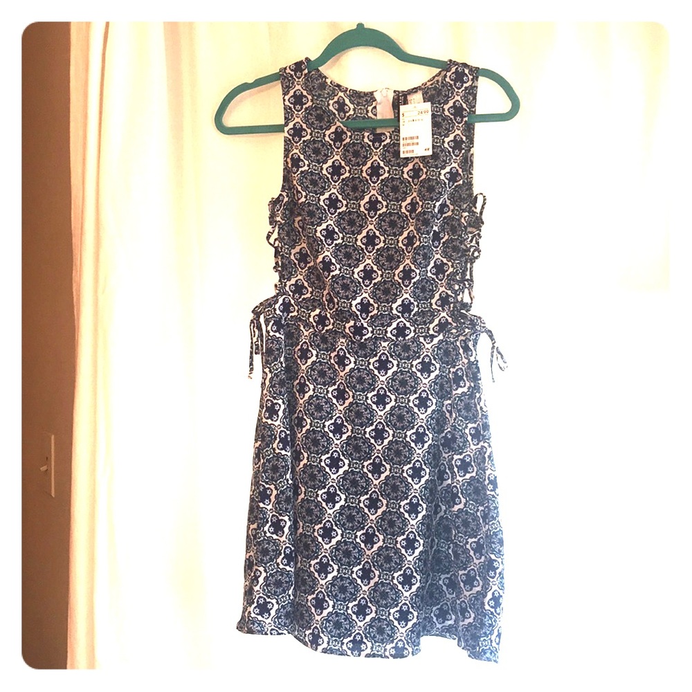 H&M blue patterned summer dress
